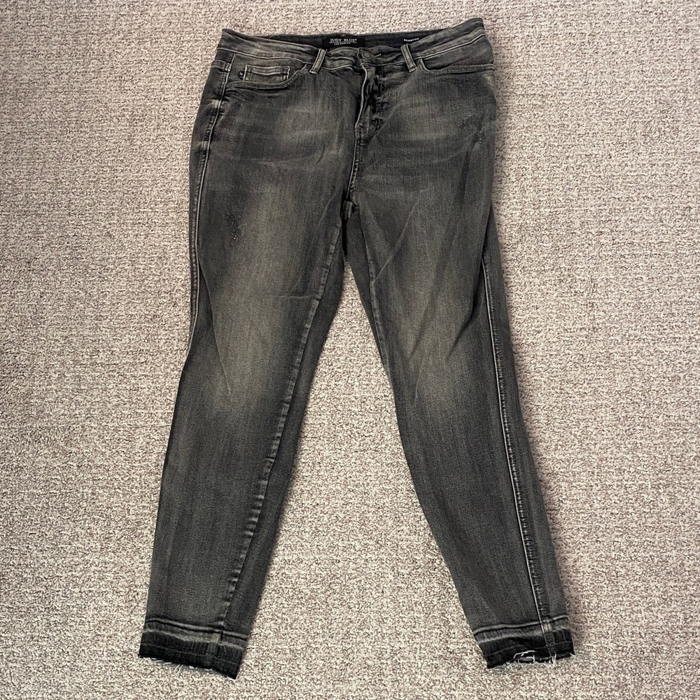 Judy Blue Women's Dark Gray Black Skinny Fit Skinny Jeans Size 31 or 13/31